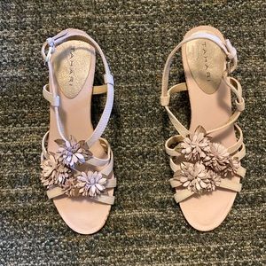 Tahari pale pink cork wedge sandals 8 NWOT